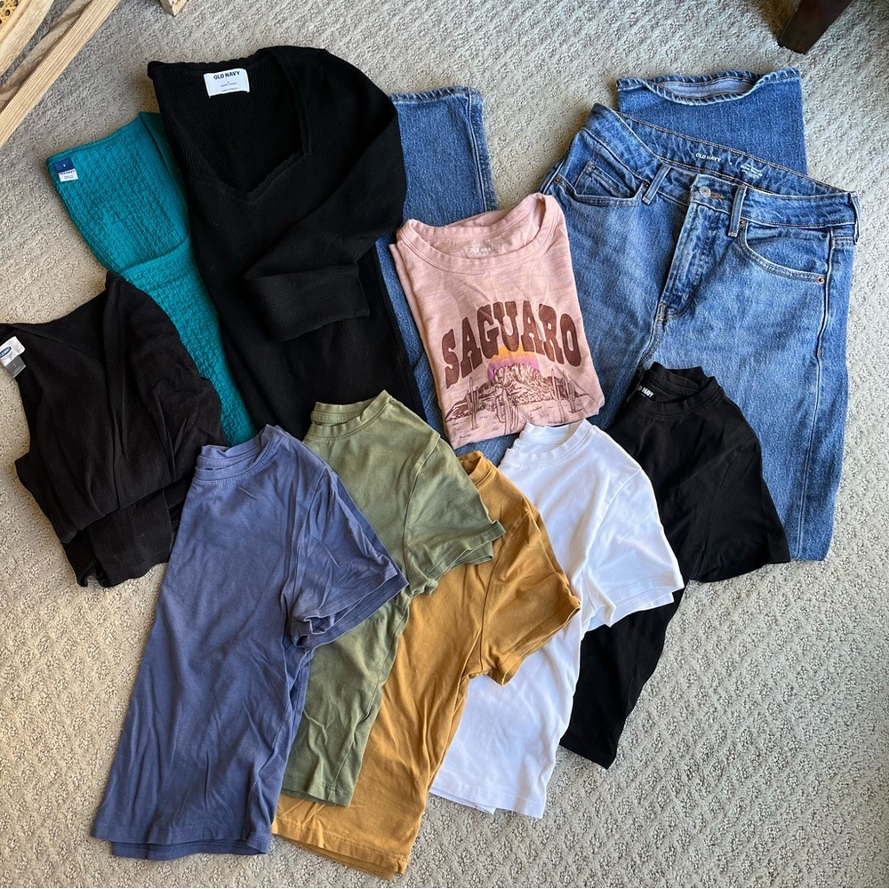 Old Navy Bundle Lot size Small